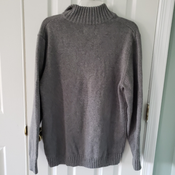 3/$18 Old Navy Mens Grey Sweater - Large - Picture 3 of 4